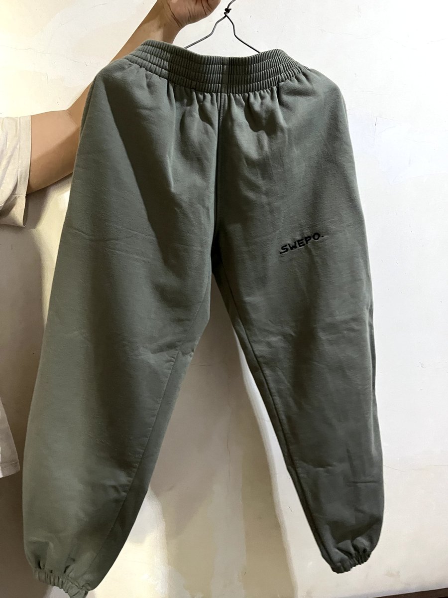airaaka7's tweet image. Preloved Oneset SWEPO Sweater dan Celana Panjang Jogger (M)

Dijual karena kekecilan 
Warna hijau army 
Harga 68.000
Ukuran M
Harga beli 135.000
Mulus no minus
bisa oyenn
#zonauang #zonajajan #preloved