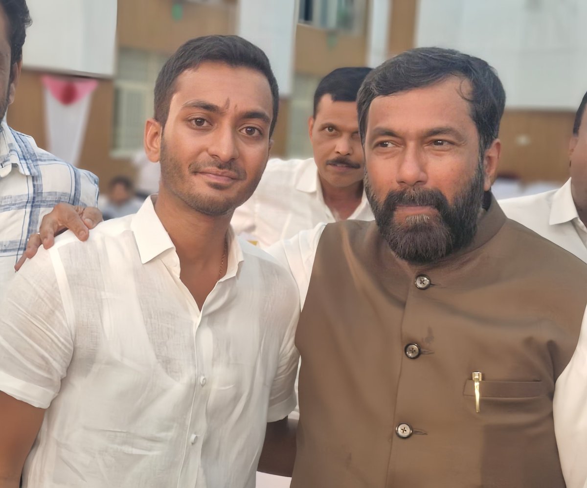shamanur19054's tweet image. ಖಾಸಗಿ ಕಾರ್ಯಕ್ರಮದ ಸಂದರ್ಭದಲ್ಲಿ ವಿಧಾನ ಪರಿಷತ್ ಮುಖ್ಯ ಸಚೇತಕರಾದ ಸಲೀಂ ಅಹ್ಮದ್ ಅವರೊಂದಿಗೆ ಕಳೆದ ಕ್ಷಣಗಳು...

~@SaleemAhmadINC

#PrivateEvent #MemorableMoments #Leadership #KarnatakaPolitic