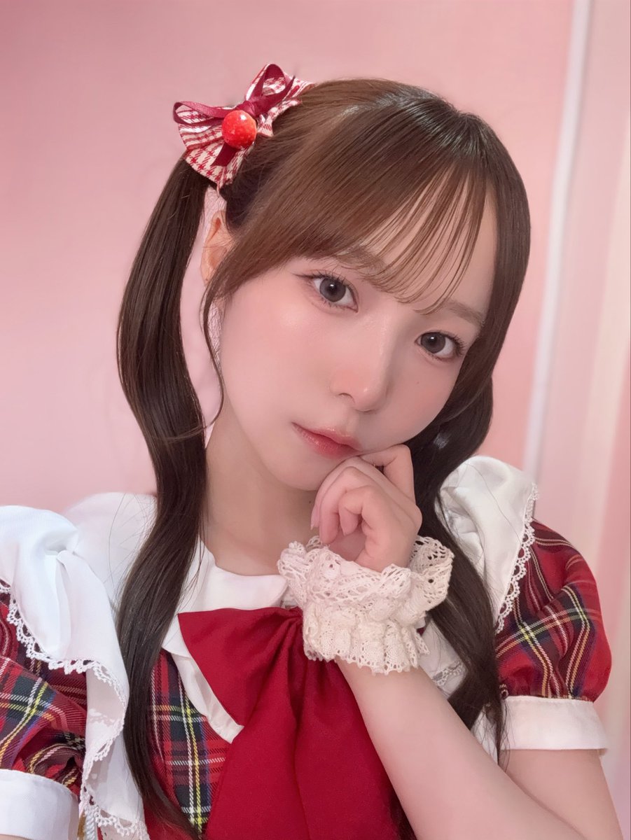 🍓ྀིζ*亝ㅿ亝)ζ
