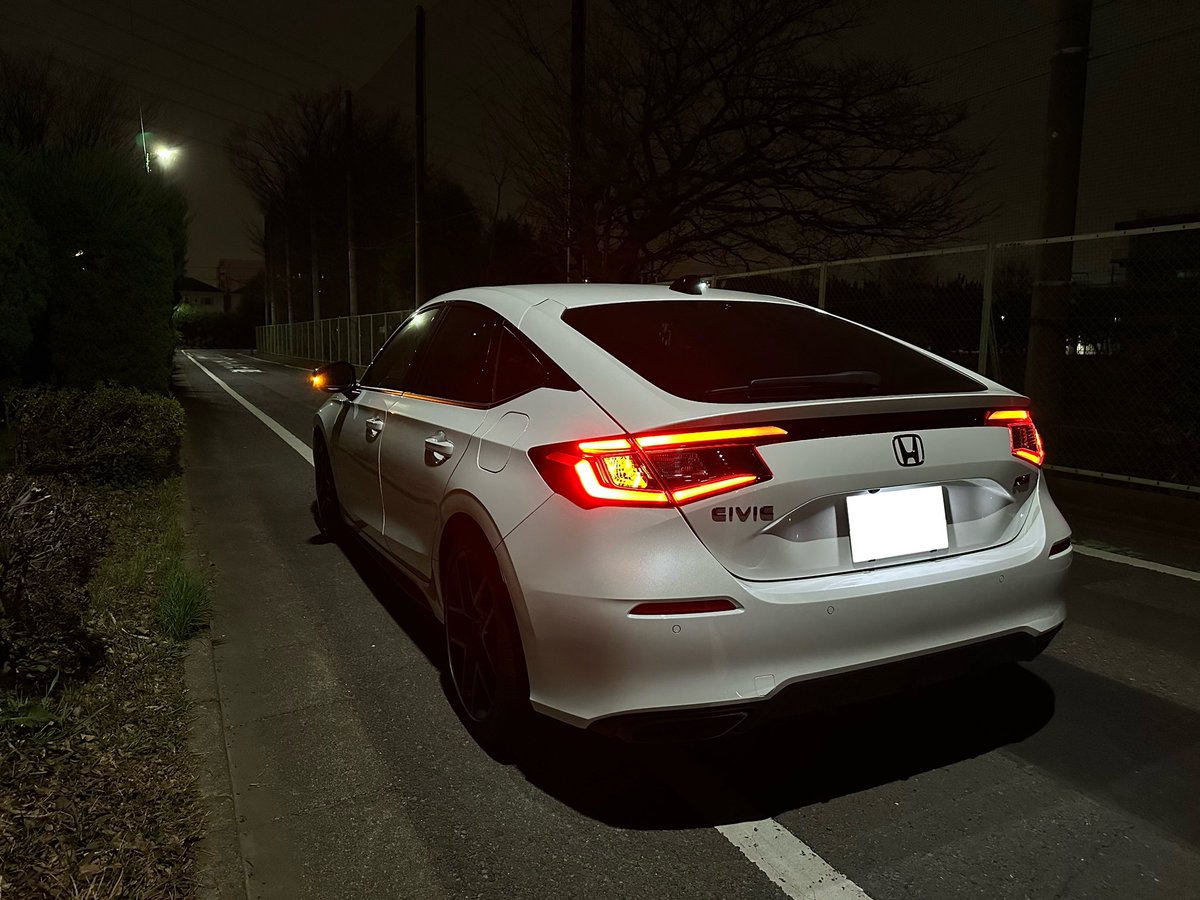 akiyoshi7116's tweet image. #ちょっと斜め後からがカッコいい
#civic
Honda   5BA-FL1
シビックRS
6MT

特に夜がカッコいい…