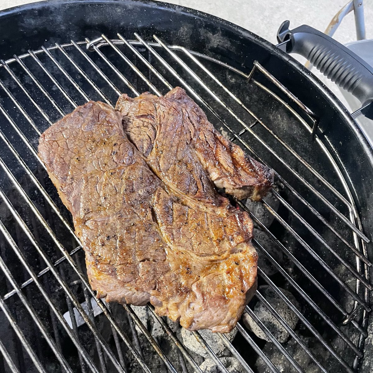 Balnavas's tweet photo. 実家でBBQおじさんと化している、、🍖 https://t.co/BnPzfqgrms