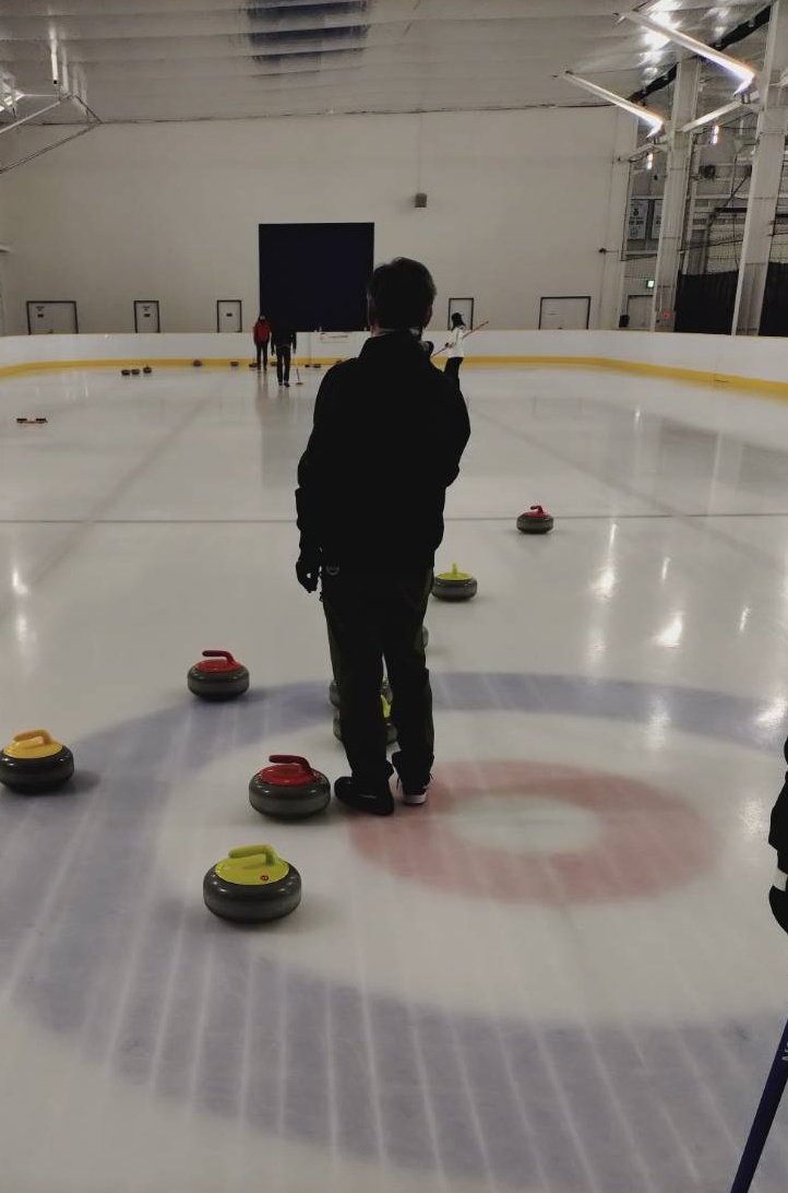 kyotocurling's tweet photo. 昨日はリーグ戦「宇治鳳凰杯」でした！🥌参加者は少なめでしたが、よく滑り、スケートリンク独特のアイスを楽しみながら試合ができました。次回は【5/23(金) 21:00〜】です！#カーリング #宇治鳳凰杯 #木下アカデミー京都アイスアリーナ #カーリング https://t.co/67tHbxcDat