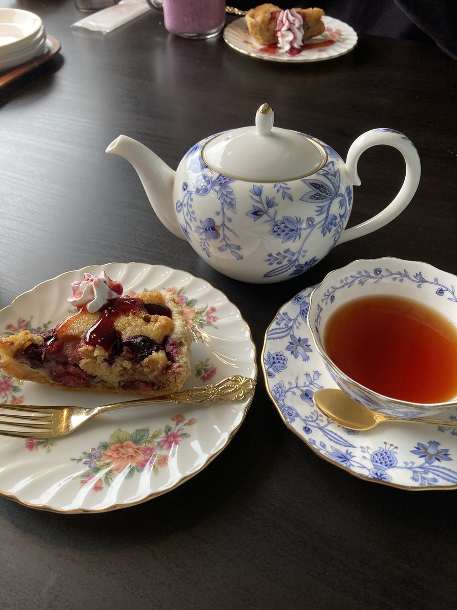 fantaranta1978's tweet photo. いつもおもてなしする側から
もてなされる側に🌸☕️🍰🥰

山菜のピザや手作りのタルト💕
自然の中のカフェ🌱

大好きすぎる💗

#ﾍﾟﾚﾆｱﾙﾛｯｸｶﾞｰﾃﾞﾝcafeミルクの里 https://t.co/nG23P9cwNE