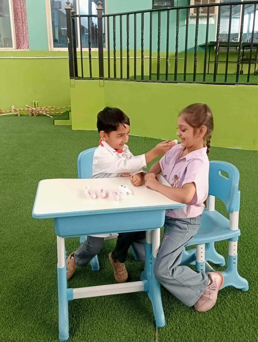 Pakshamaaschool's tweet image. Our kindergarten morning class proudly celebrated Professional Day activities!
Students acted out simple tasks related to their chosen profession.
#ProfessionalDay #KindergartenCelebration #FutureLeaders #FutureDreams #KindergartenJoy #InspiringFuture #LearningThroughPlay