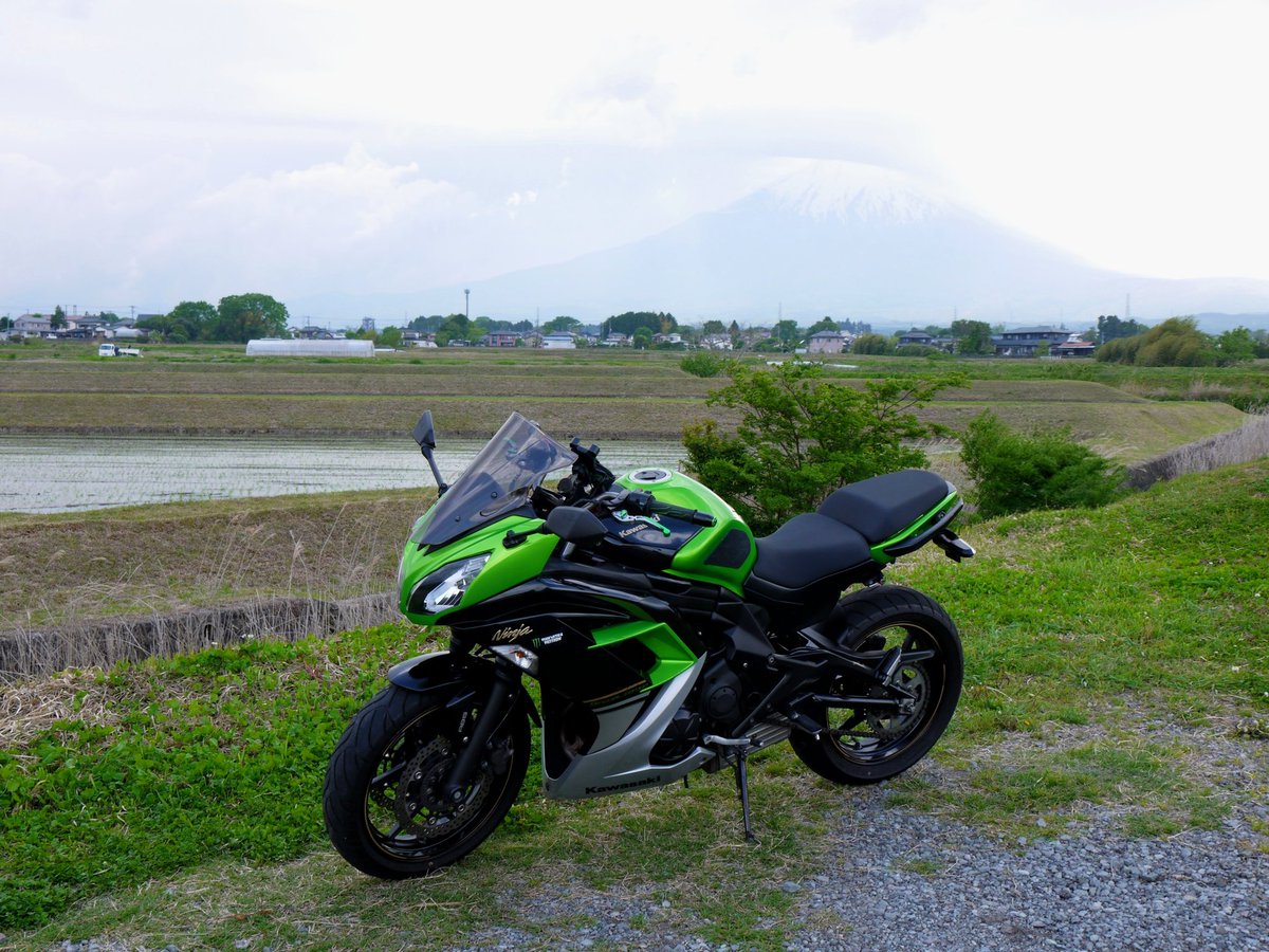k1515Ninja's tweet image. 午後は風が強かった🍃
ま、びくともしないんだけど…ね😅
#Ninja #Kawasaki #バイクのある生活