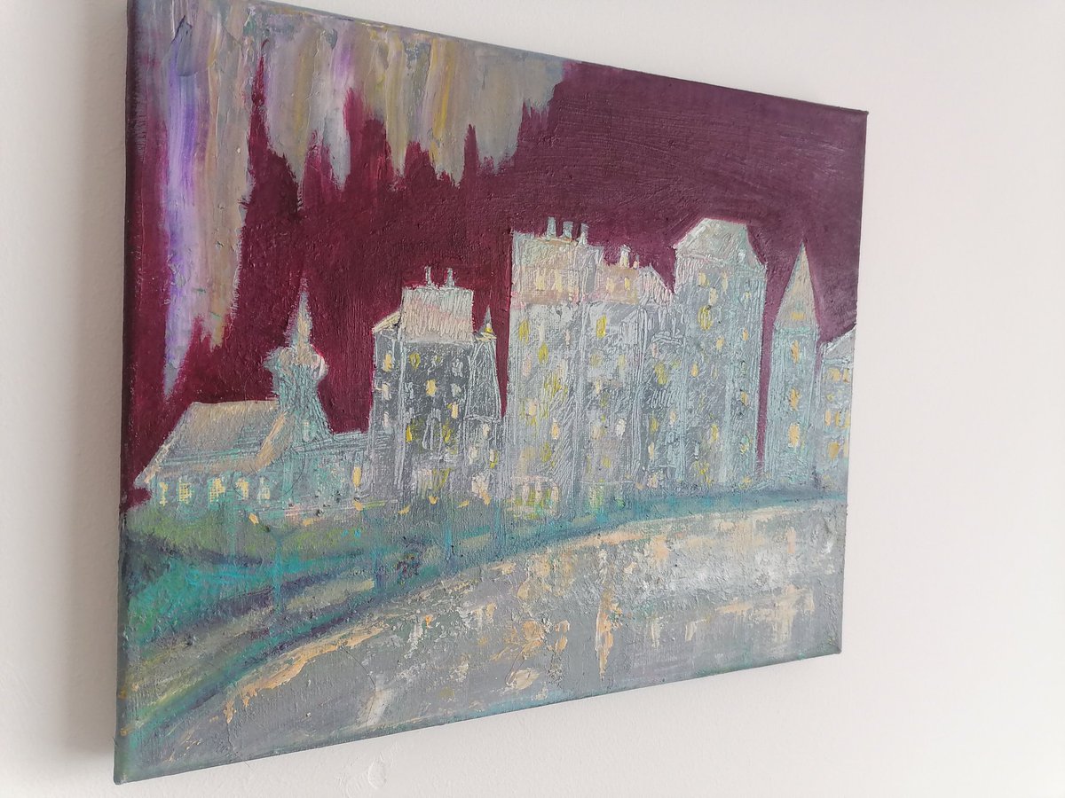 PawelCoral's tweet image. "Evening Mirage"
This is an expressive urban composition, executed in deep, rich tones. The focus is on a row of buildings, painted in muted, light hues that contrast with the heavy, wine-purple sky.
​#Paint #akrilpainting #art