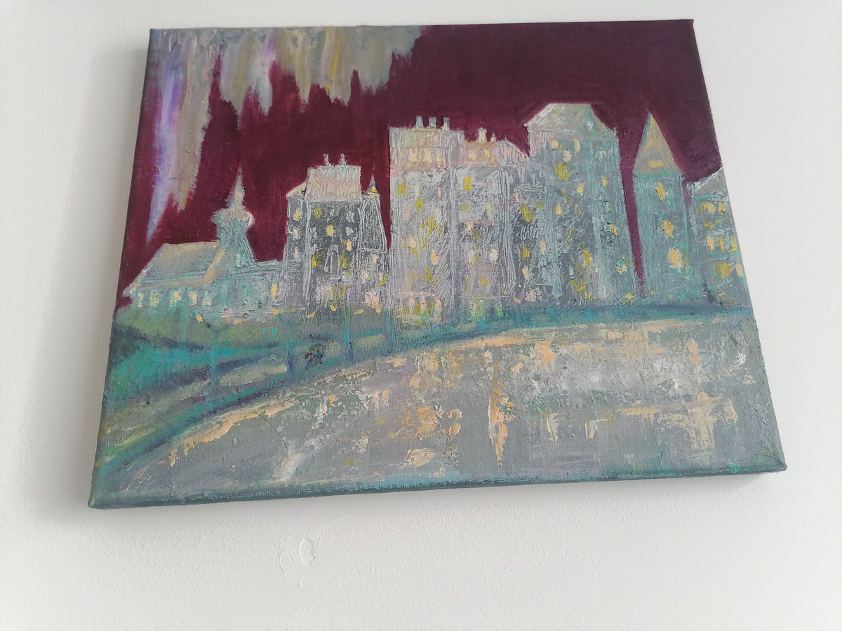 PawelCoral's tweet image. "Evening Mirage"
This is an expressive urban composition, executed in deep, rich tones. The focus is on a row of buildings, painted in muted, light hues that contrast with the heavy, wine-purple sky.
​#Paint #akrilpainting #art