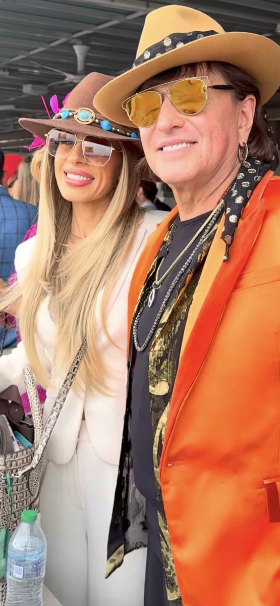 Bran509's tweet image. Great photo from yesterday @TheRealSambora &amp;amp; @orianthi 🎸🎸❤️

@dinarenee483 @Dee_Allemand @N1ckyNich0le @SwarbsNicola @SamboraItalia @20th_Centurygal @rckerchick73 @rosebankrocks #richiesambora #orianthi #rock #legends #music #guitar  #bonjovi