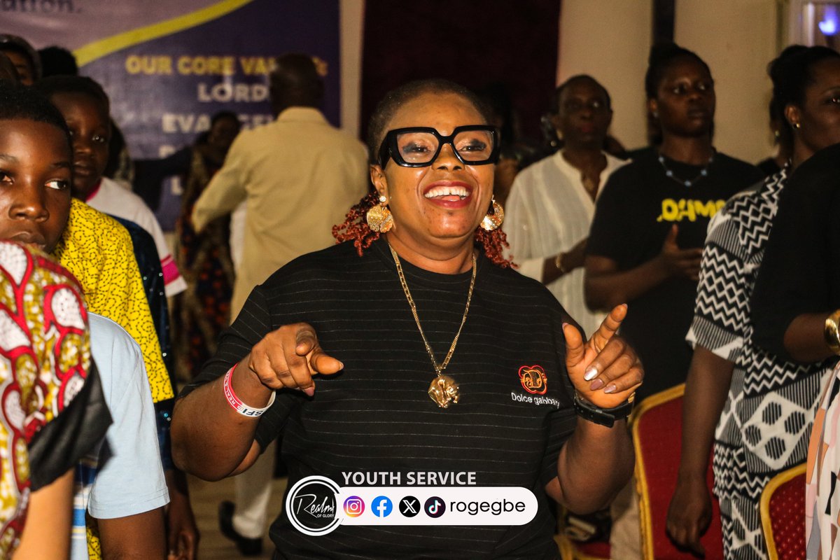 rogegbe's tweet photo. π΅ Praise Time
Father, the universe You made
Everything displays the wonders of your grace
You took my sin, my guilt and shame
And You gave me Your name
We go sing halle!
We go sing halle...
#YouthService #HeroesService #RogEgbe #Householdoffaith #RogService https://t.co/FAmWkJ8O9N
