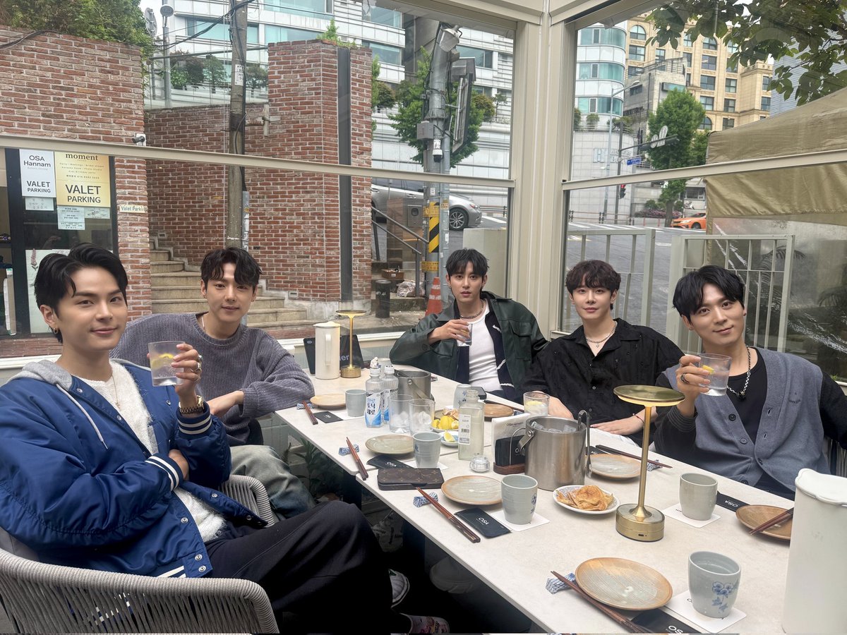 Roy5tion's tweet photo. どんな言葉でも表せない感謝❤️ https://t.co/rLQLBlbmMh