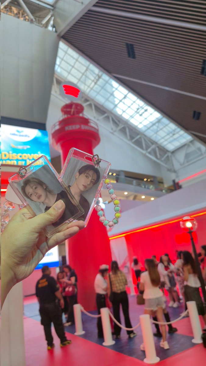 minnies_FILTER's tweet image. ill follow you into the sun my @BTS_twt ✨️

@SpotifyPH #SpotifyBTSSWIMSIDEManila #Spotify #SpotifyxBTS #SWIMSIDE #BTS