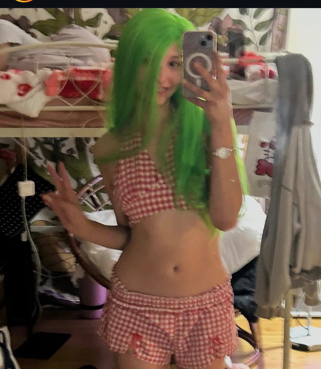 JenzLayla's tweet photo. SHEEGO 😶‍🌫️💚 https://t.co/krn1ivCfkF