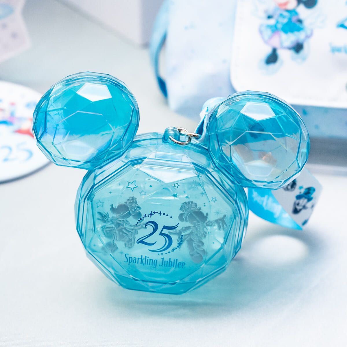 ディズニーシー25周年 光るおもちゃ ジュビリーブルーメモリーズ スナックケース ジュビリーブルーのきらめきを持ち歩き！ 東京ディズニーシー25周年