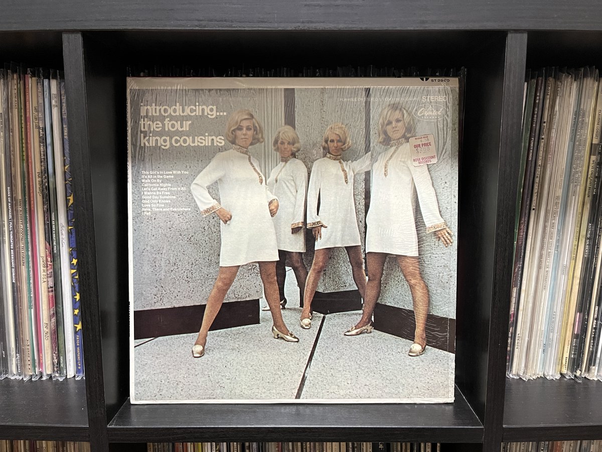 sato_koumuten's tweet image. #NowPlaying 
album 'Introducing...' The Four King Cousins (1968)
It's All In The Game
youtu.be/aWHdMF4rynU?si…
Love So Fine
youtu.be/rJDf5oh2ZGE?si…
I Fell
youtu.be/ebx4a0mXliY?si…

2026憲法大集会の後に
東陽町のダウンタウンレコードさん @DTR_tokyo にて
コチラのレコード盤を購入☺️