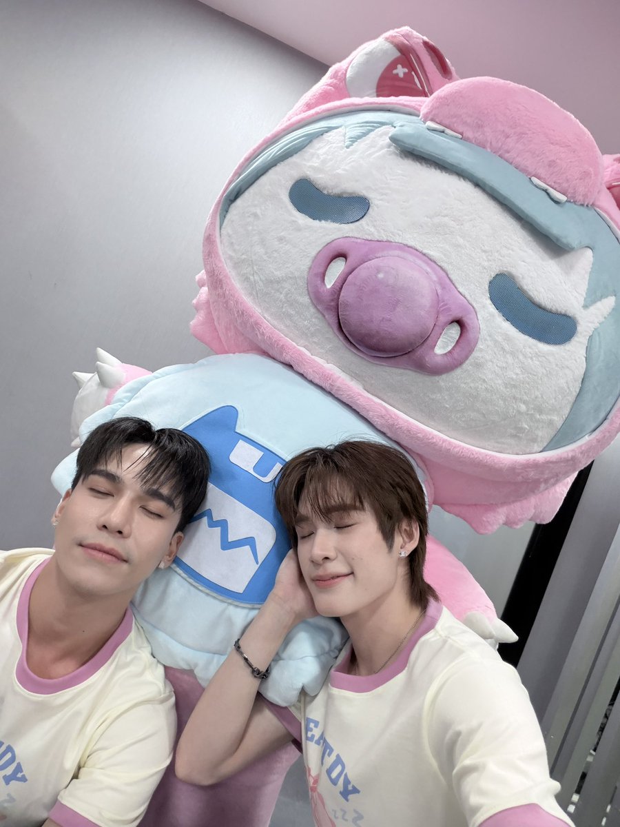 Nat ;) น้องแจมแจมแจม ft. ไนท์ 🥸 tweet media