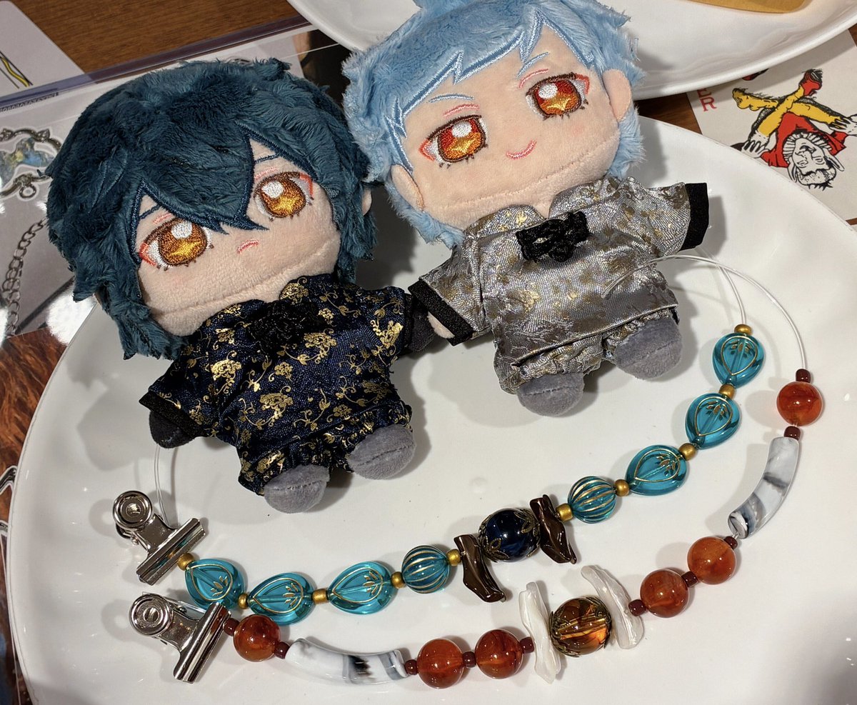 サリーマートさんでぬい用アクセつくりました！！青龍白虎チャイナコーデだ〜〜🐉🐅