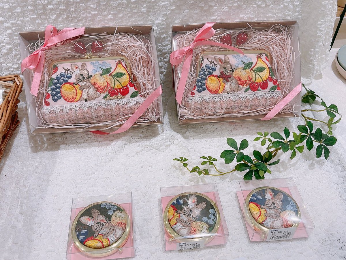 ECLAIR BUNNY🐰エクレア（うさぎ作家） tweet media