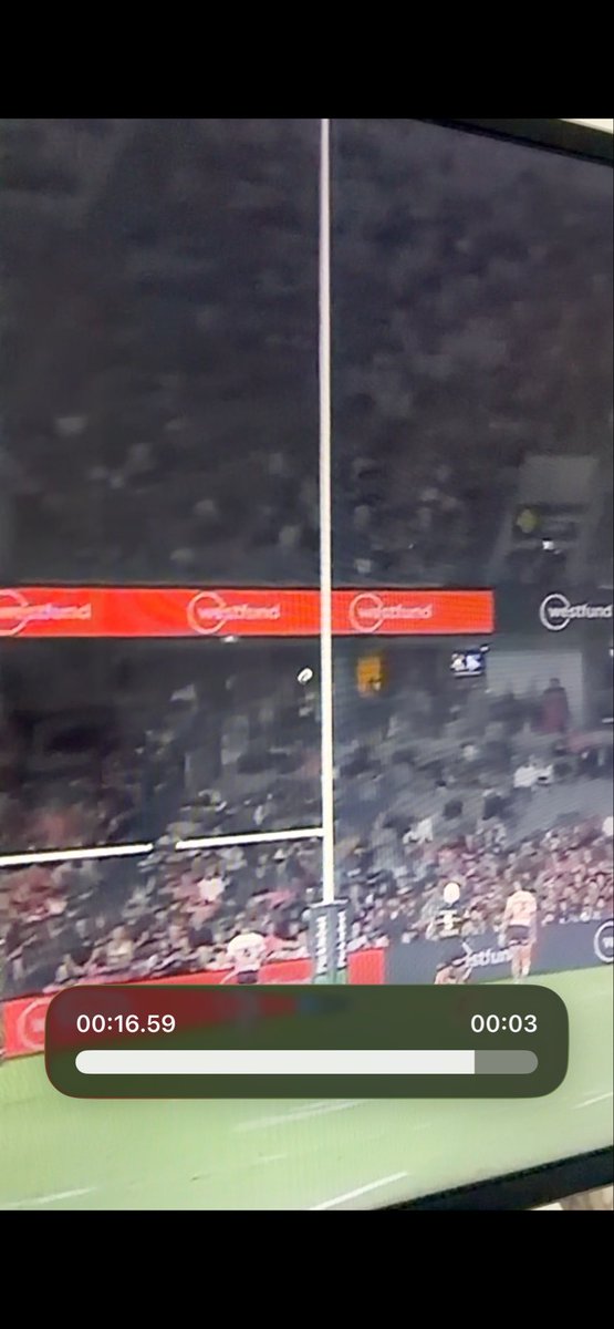 dan4889's tweet photo. @NRL Drop kick from Cleary on HT goes over! Surly if I can see that all the way in the UK the ref in the stadium can? https://t.co/TZnWy8Z0Ow