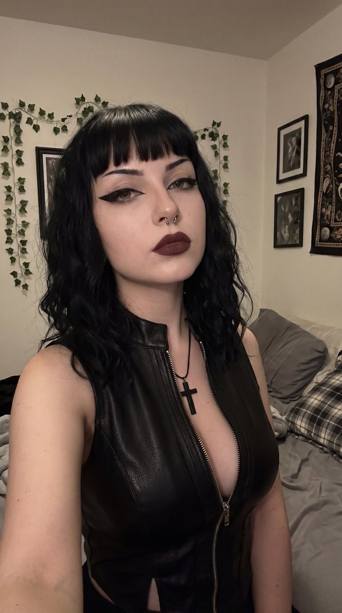 raven🖤 tweet media