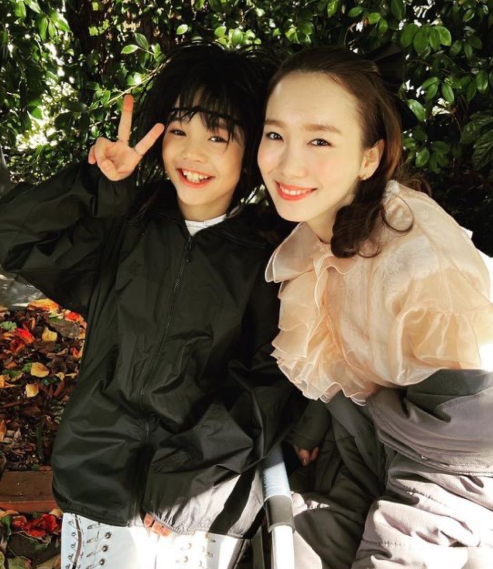 gunmachankawai_'s tweet photo. #泉京香は黙らない　楽しみ🎶
飯豊まりえちゃんの衣装がめちゃくちゃ可愛くて毎回見惚れる👠
これ衣装全て一点ものと聞いて、製作陣のとてつもないこだわりを感じた..... https://t.co/yUgJt0ZlIO
