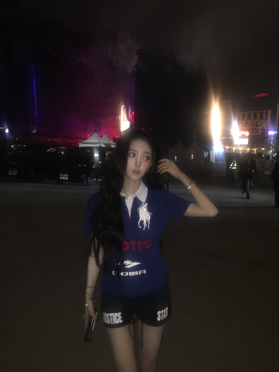 빈 tweet media