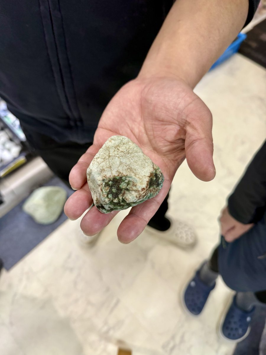 みどり店【翡翠販売】糸魚川‼️ tweet media