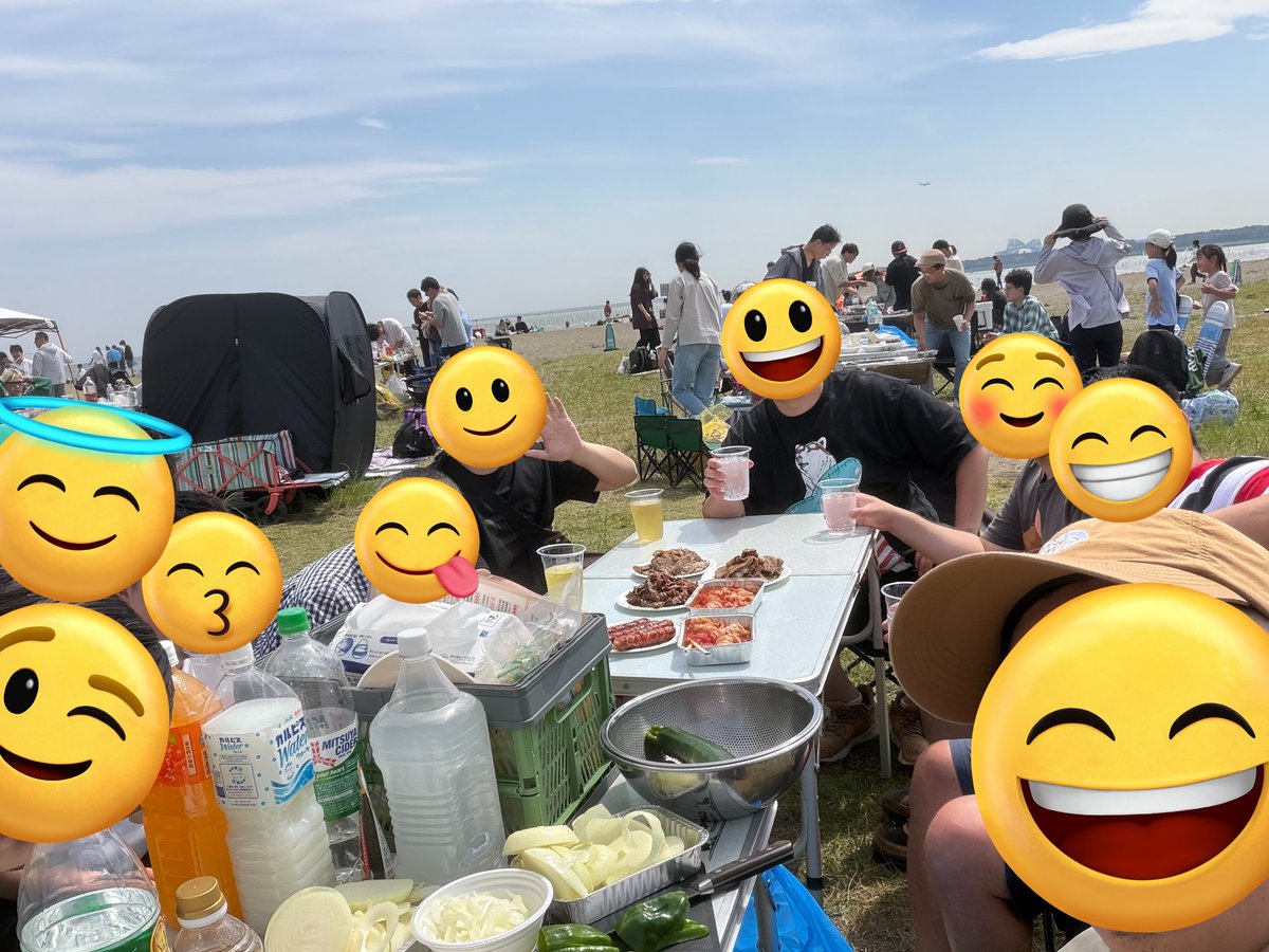 frieeqwind's tweet photo. 団員＋ゲストでBBQしました〜。
風強かったですが、楽しく飲み食いして大満足！ https://t.co/18H6MAF8Dl