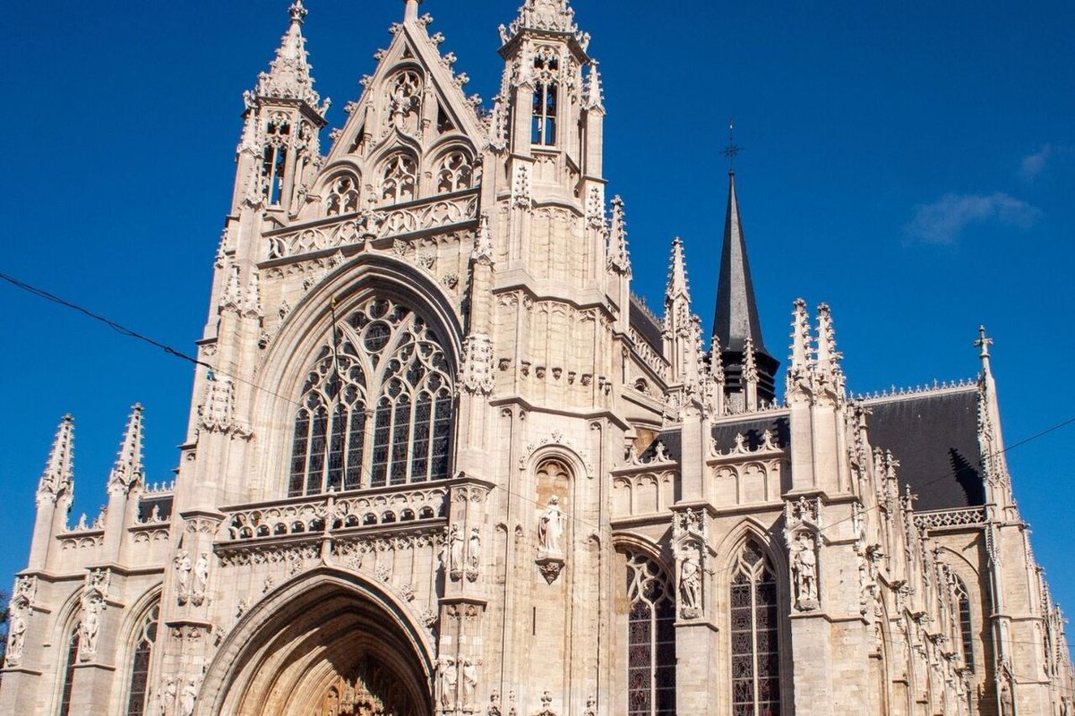 illustrarch's tweet image. Gothic Architecture: 10 Cathedrals That Reach for Heaven

Read More: ift.tt/k3NiHwA

#illustrarch #architecture #design #archiblog