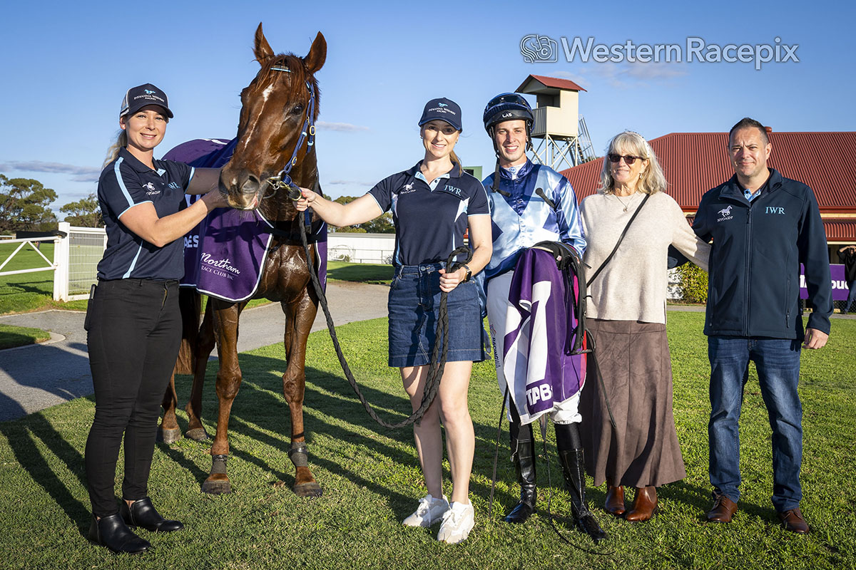Western Racepix tweet media