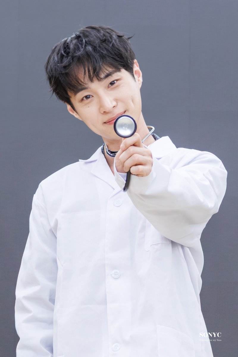 SonyChan14's tweet photo. 20260411 OBON Spring Days🌸

Dr. OBON👨🏻‍⚕️

#OBON #오진석 #吳振碩 https://t.co/v5o3jQoUjx