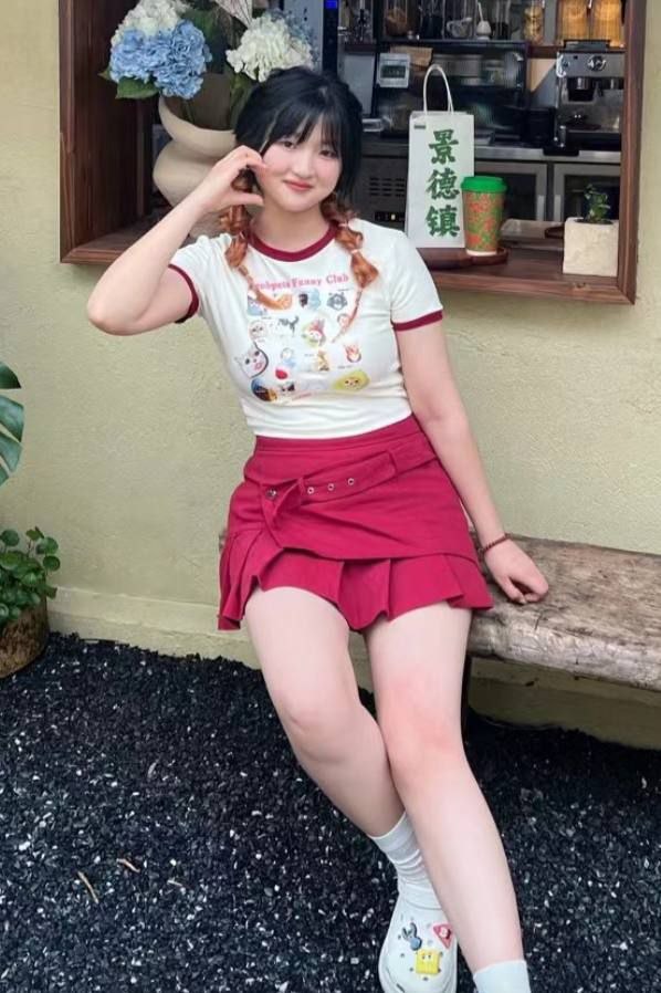 CountthreeC's tweet photo. AI视频脱衣明星换脸抖音网红一键去衣 ��来的女同事BBW的身材，这种真的是炮架啊！AI黑科技去衣，满足你的一切爱好 这效果太满意了 https://t.co/jC6IeD7qwL