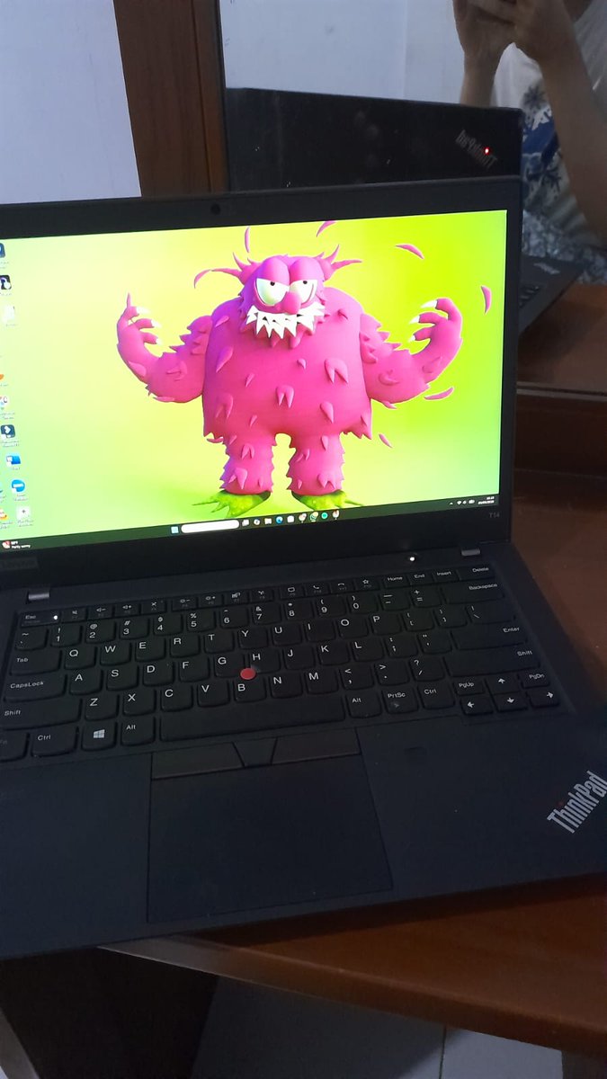 DTSfairy's tweet photo. Beli ThinkPad bekas beneran gacha-nya nyata banget. Kemarin sempet dapet unit yang port USB-C nya mati total gak bisa dicas, padahal fisiknya lumayan. Mana pas cek Battery Health cuma 76% sama CC udah 222 kali. Udah pasrah banget deh itu. 🫠 https://t.co/HZcbotumGN