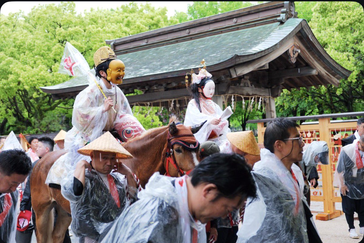 tookaebisu_'s tweet photo. 令和8年5月3日 博多松囃子 三福神 稚児流 ⛩

今年も表敬を賜りましたこと、心より御礼申し上げます。
⁡
847年という長き歴史を紡ぐこの神事の弥栄をご祈念致します。

⛩
#福岡の神社 #博多松囃子 #博多どんたく港まつり #十日恵比須神社 https://t.co/hDXFVmWsBq