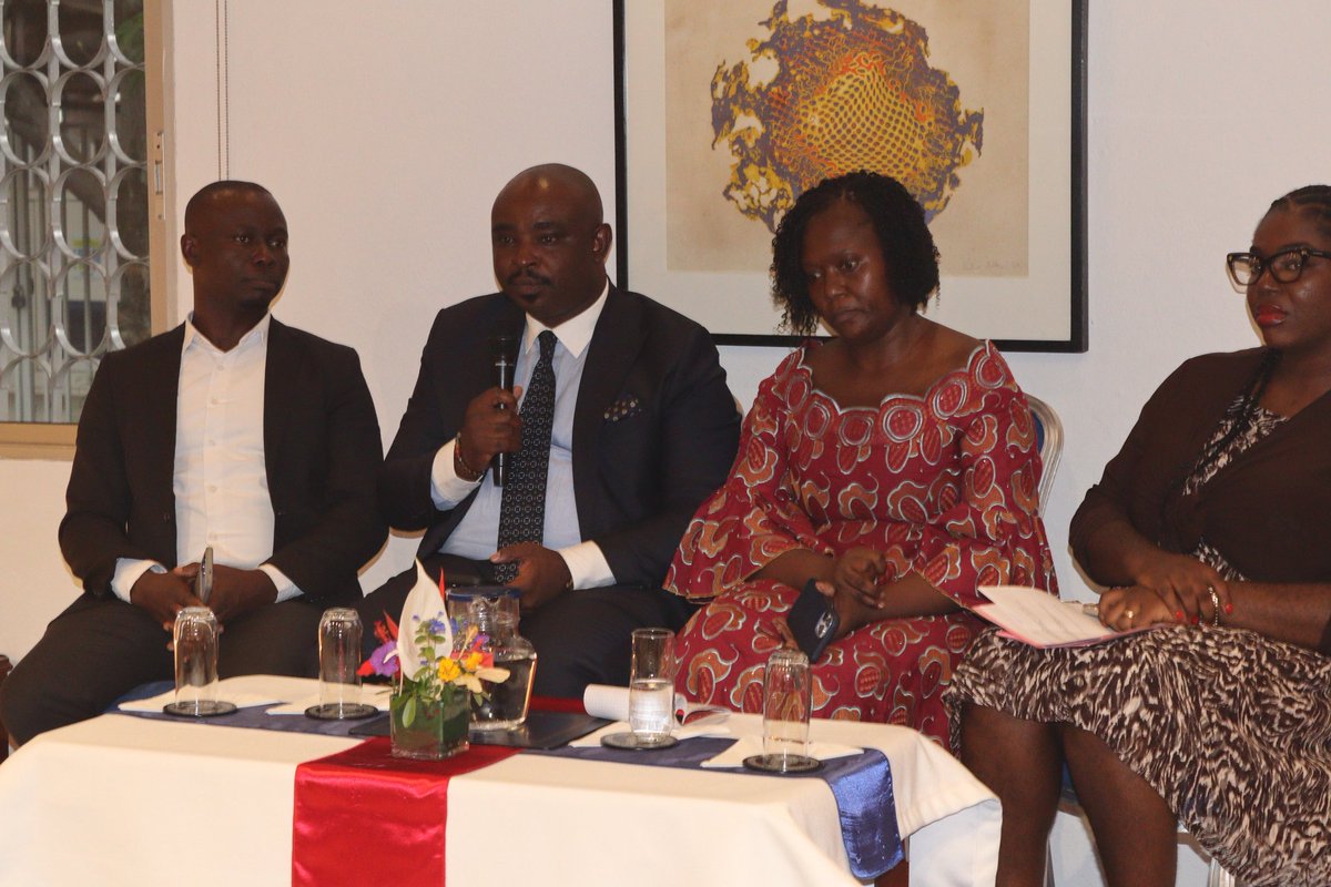 UKinCameroon's tweet image. 2/5 Panel discussions explored press freedom, ethics, &amp;amp;  #Commonwealth values, highlighting a shared belief that journalism &amp;amp; accountability go hand in hand.