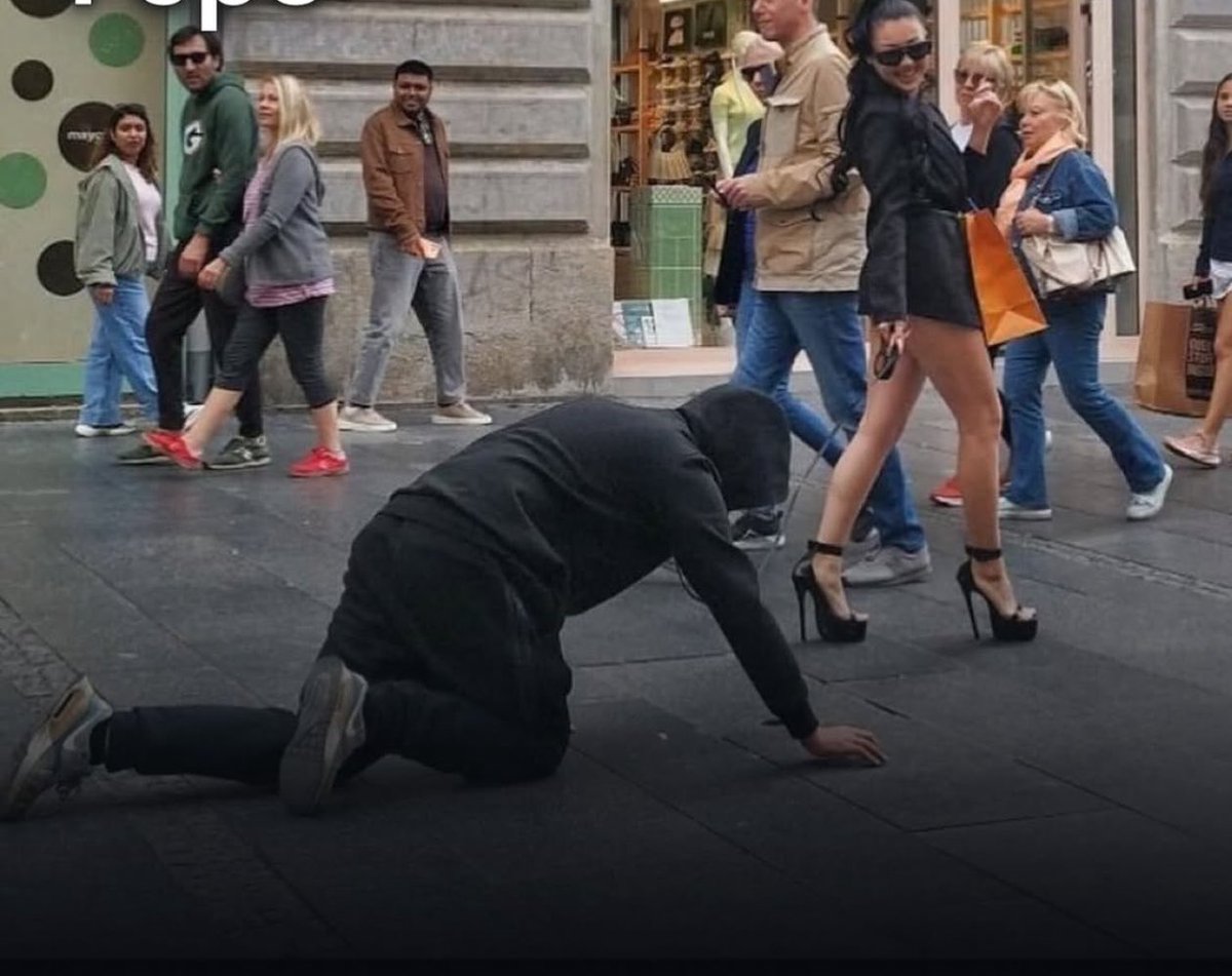 Devojka izvela decka u šetnju u Knez Mihailovoj, Beograd 😂