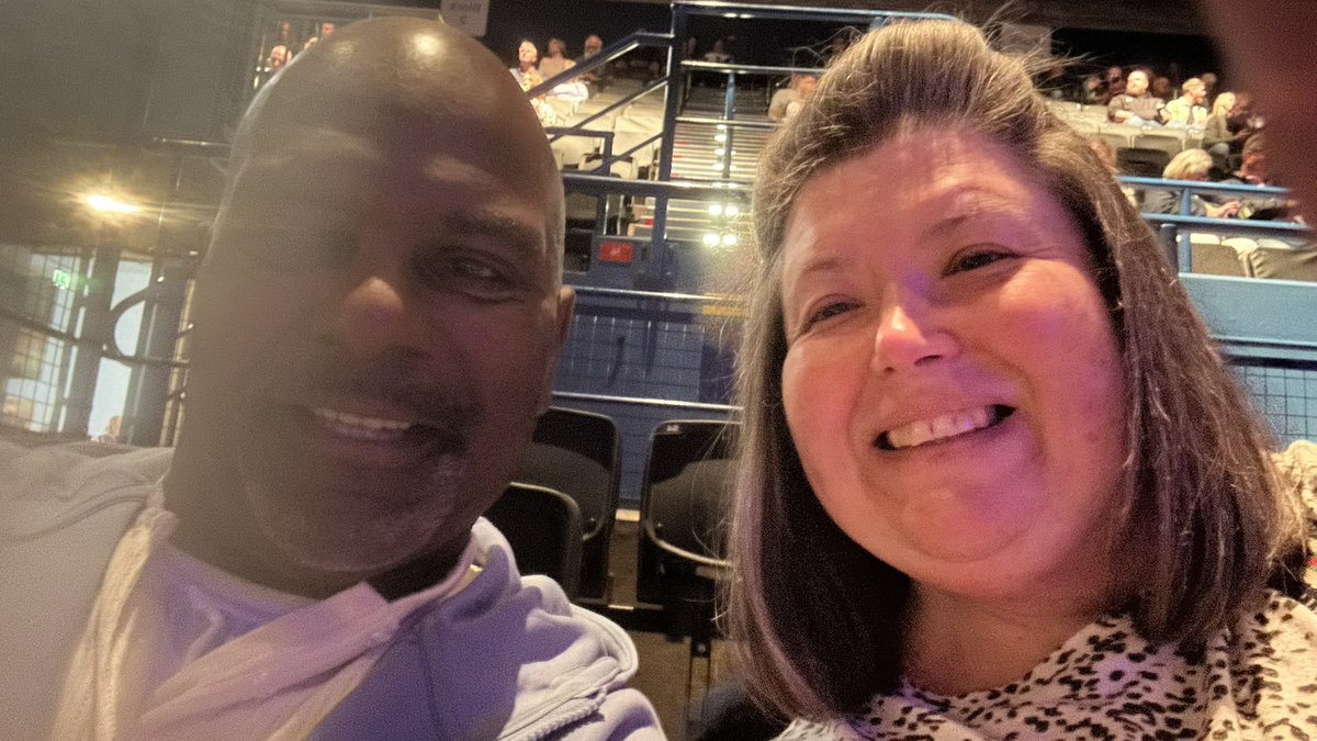 AlisonBriers's tweet photo. Last night at Peter Kay https://t.co/jHoikHW5tK