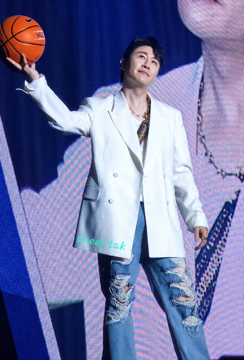 chgml6959's tweet photo. 어느나라 왕자가 농구도함🤤 https://t.co/Te9xxs4oCk