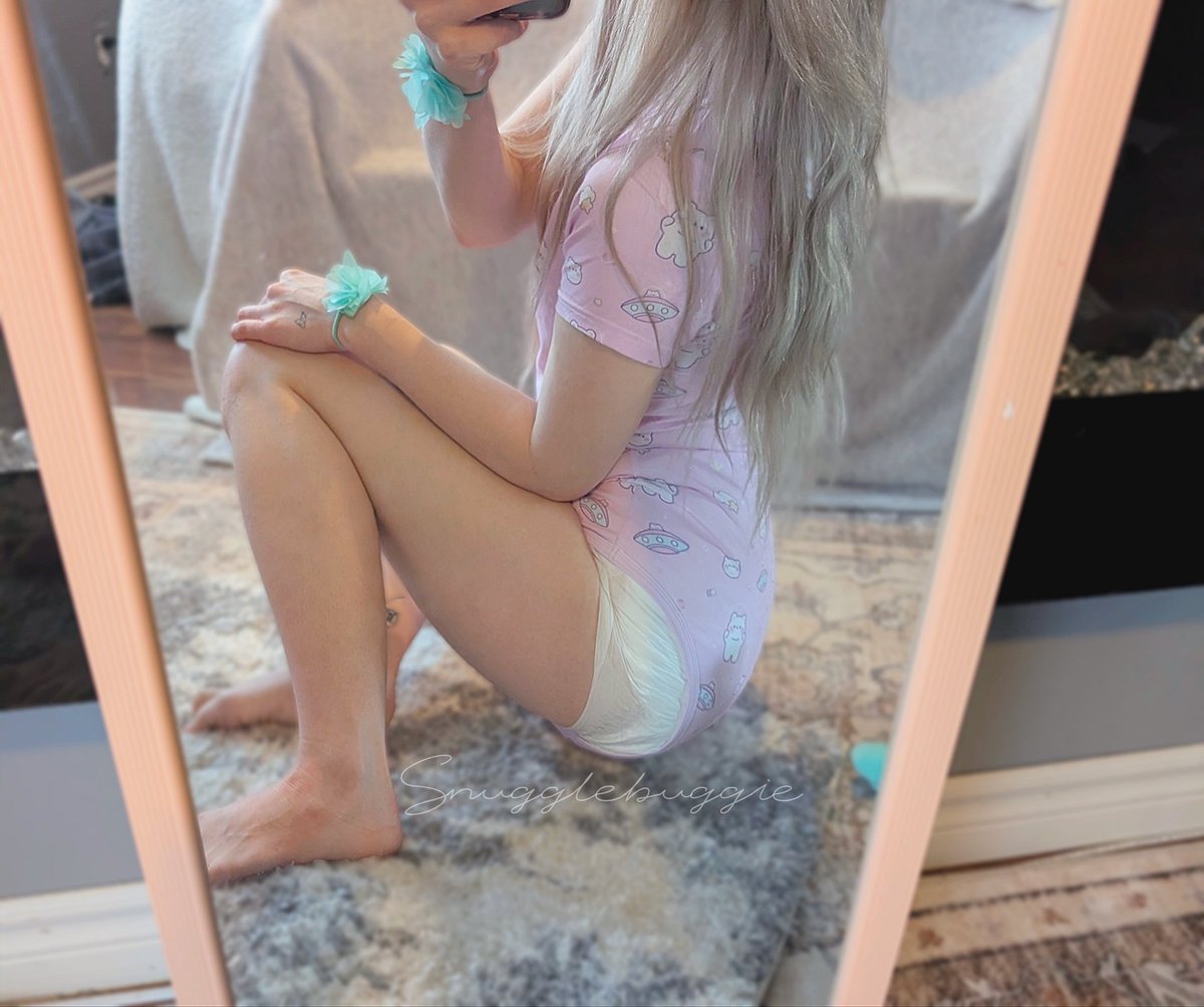 ☁️ѕnυggℓєвυggiє☁️ abdl tweet media