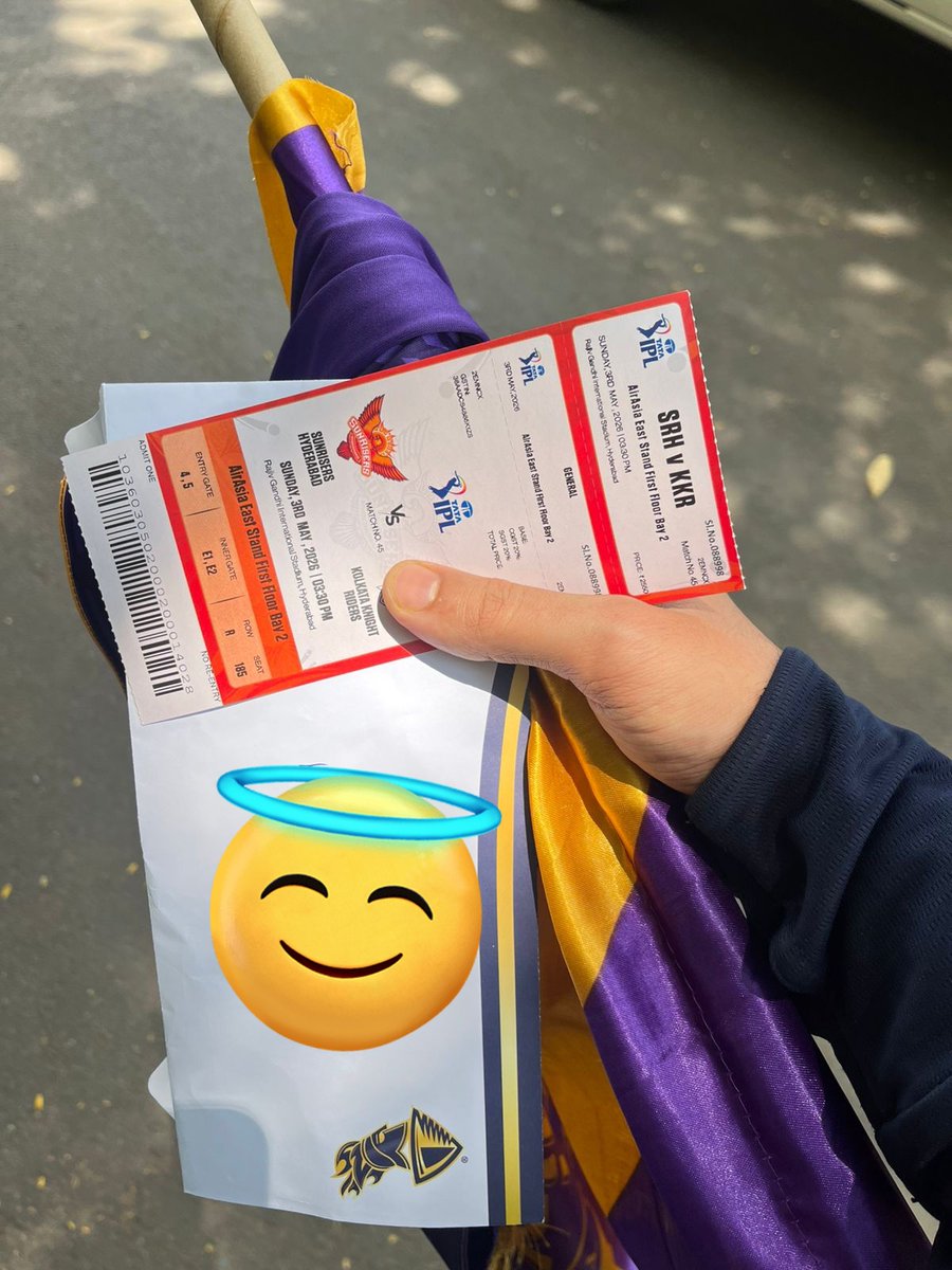 KnightsVibe's tweet photo. Hello @SunRisers, why were KKR posters prohibited from entering the venue? Is this how you treat away fans, with such a lack of manners and hospitality? This is disgraceful management.
Shameful act . https://t.co/YhNokRIQjs