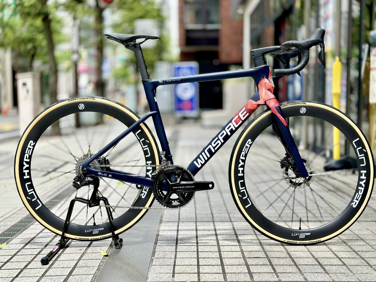 Ys_Kawahara's tweet photo. ハイコストバリューで他を寄せ付けないウインスペース
貴重なSLC5のチームカラーです
アルテグラ仕様や105 Di2仕様もご注文できます
お早めにお問い合わせください
#WINSPACE
#SLC5
#ウインスペース
#チームカラー
#ワイズロード
#川崎 https://t.co/IDC1syDtqp