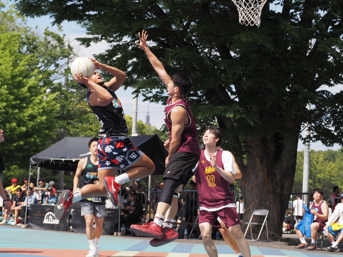 myk_bsk1219's tweet photo. 久しぶりにプレーしてるところが見たくて代々木公園に行ってきた✨
スリーも決めてイケイケな姿見れて良かった🤙

#石橋玲��
#ALLDAY https://t.co/bCEGgc4KWU