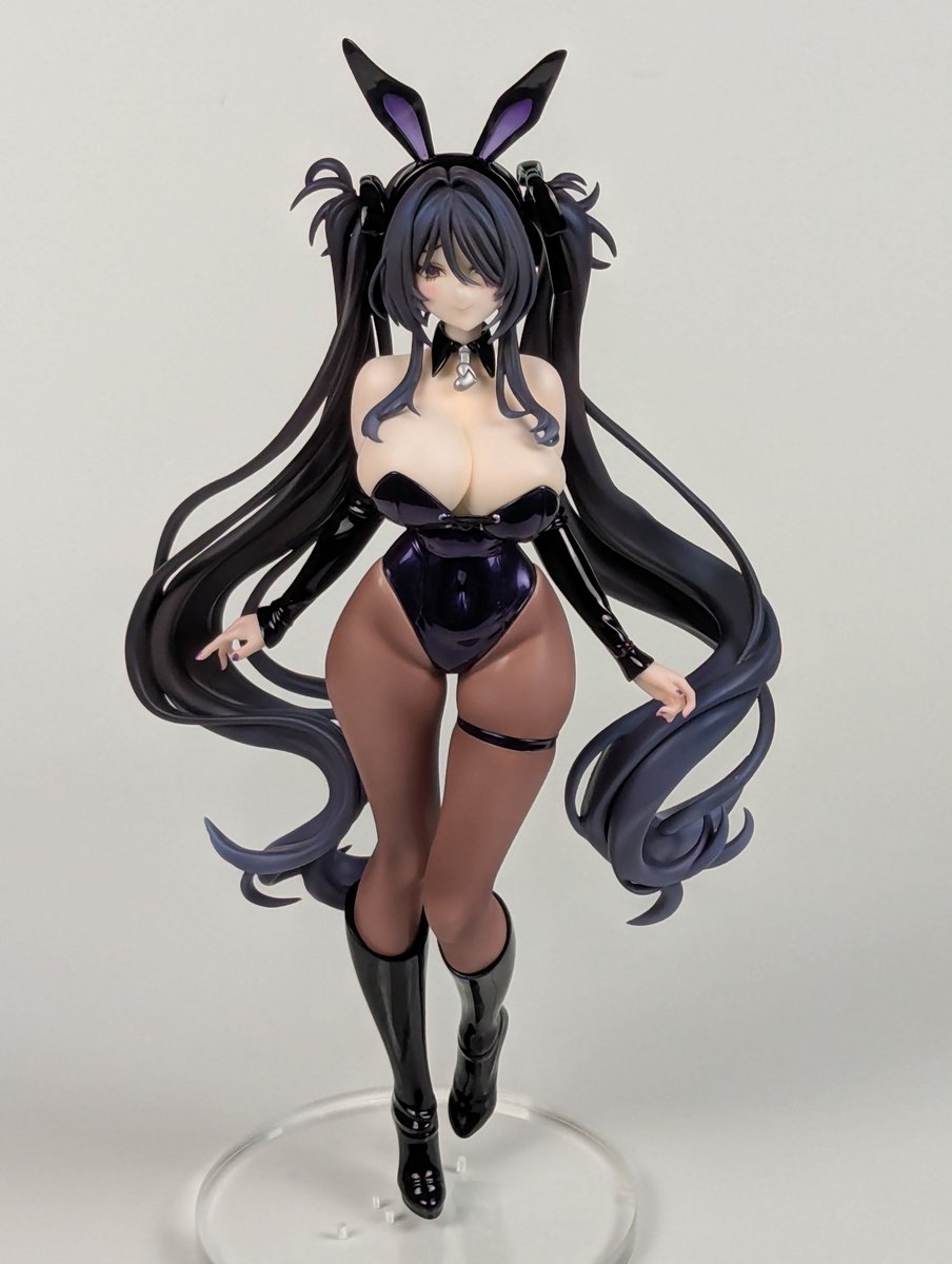 原型:穂立さん(<a href="/ddx2e/">穂立🐰wf6-18-3</a>)
Z11バニー　完成しましたー！

ワンフェスで一目惚れして買ったキットでしたが、嵌合もバッチリだったのでめっちゃ組みやすかったです！

塗装は課題が残る感じだけど
トータル満足出来る仕上がりには
出来たので大満足です！
#アズールレーン
#Z11