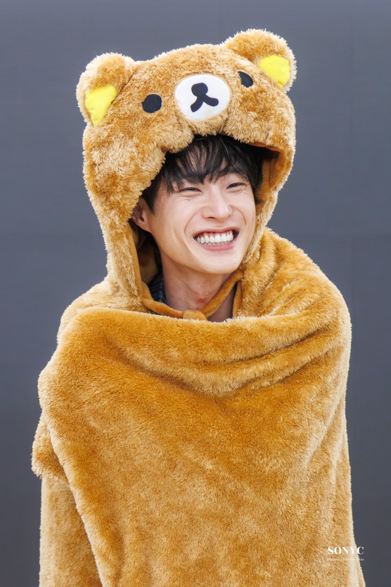 SonyChan14's tweet photo. 20260411 OBON Spring Days🌸

🐻✨

#OBON #오진석 #吳振碩 https://t.co/OgYLuZSkHu