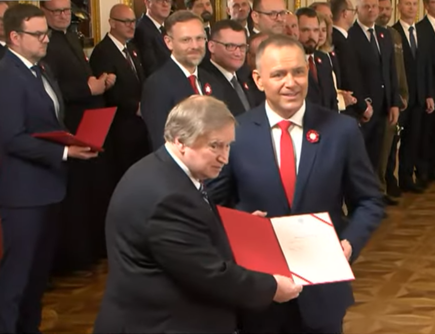 Max Hübner tweet media