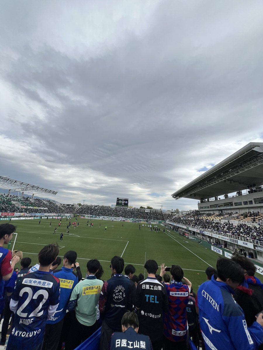 07__vfk's tweet photo. 甲信ダービー！！
連戦の中でもよく勝ちきった😆
 #vfk #松本山雅FC  #アルウィン https://t.co/UF8YrrRrD6