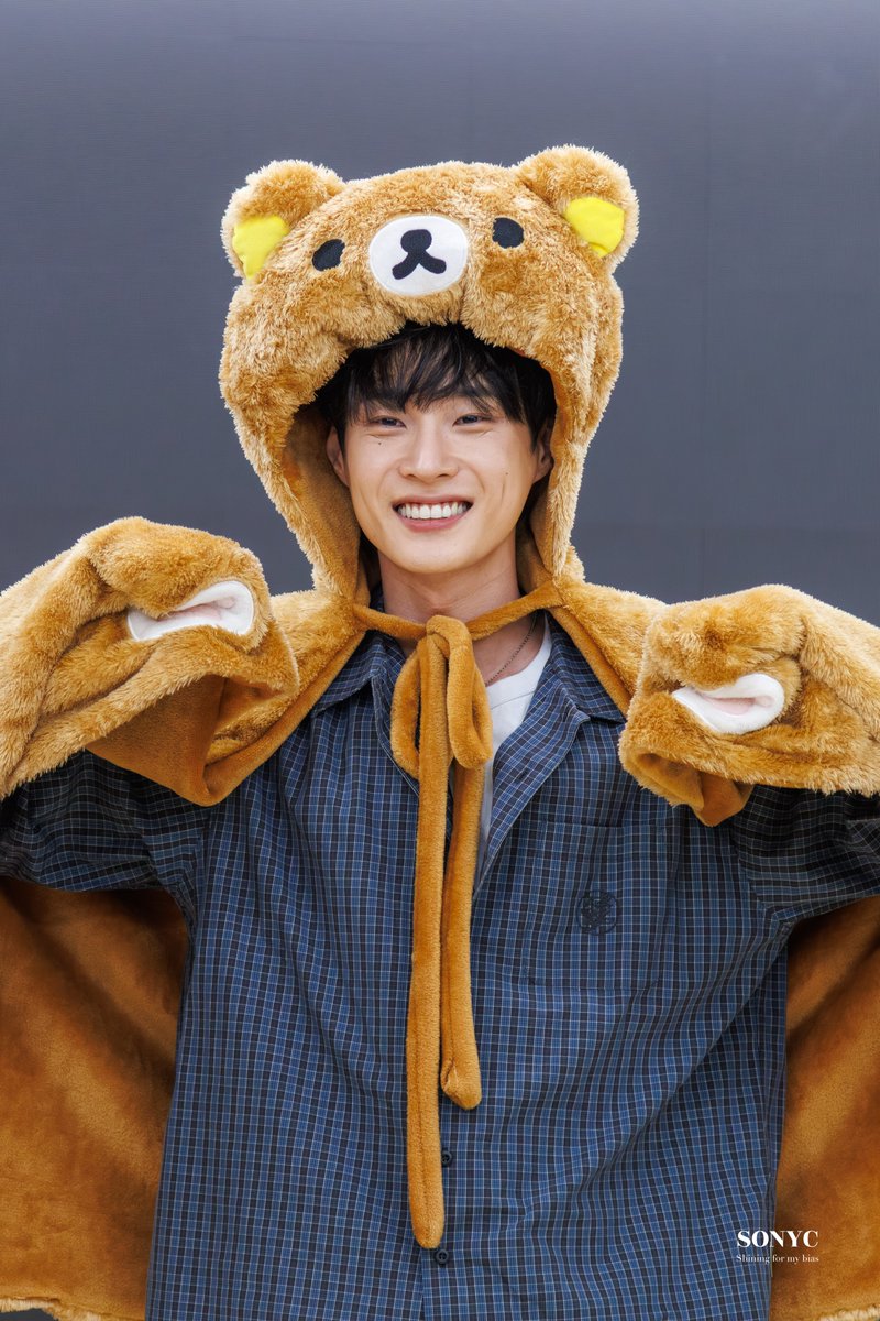 SonyChan14's tweet photo. 20260411 OBON Spring Days🌸

🐻✨

#OBON #오진석 #吳振碩 https://t.co/2UuMfLekxQ