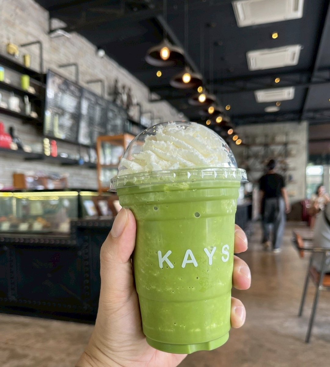 peem010_ok's tweet photo. นอกใจกาแฟสักหน่อย😛😛 https://t.co/4CpLmtgytw