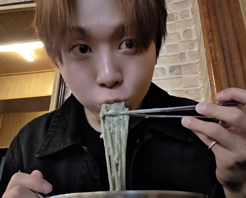 모두 tweet media