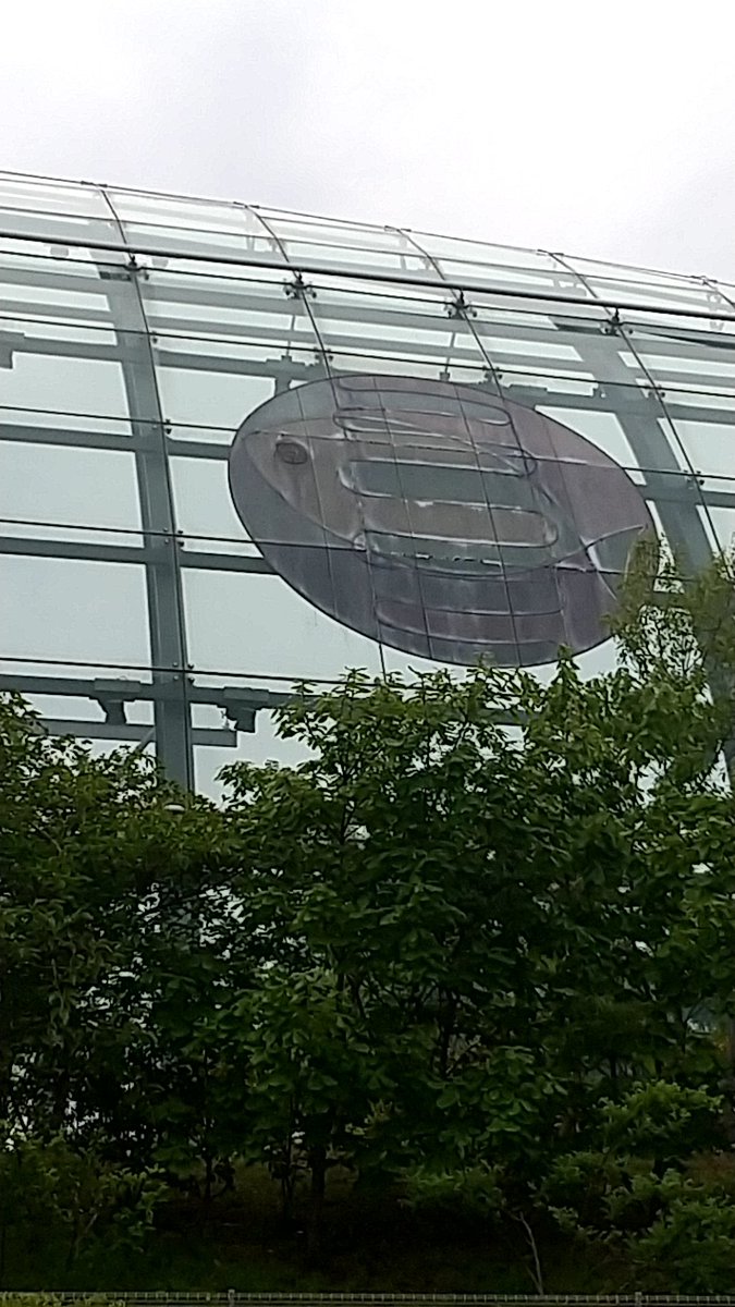 変態先生改め変わった態度先生改めよしまさくん改め変態先生Jr.改め初代けつロケット改め年齢詐称先生 tweet media