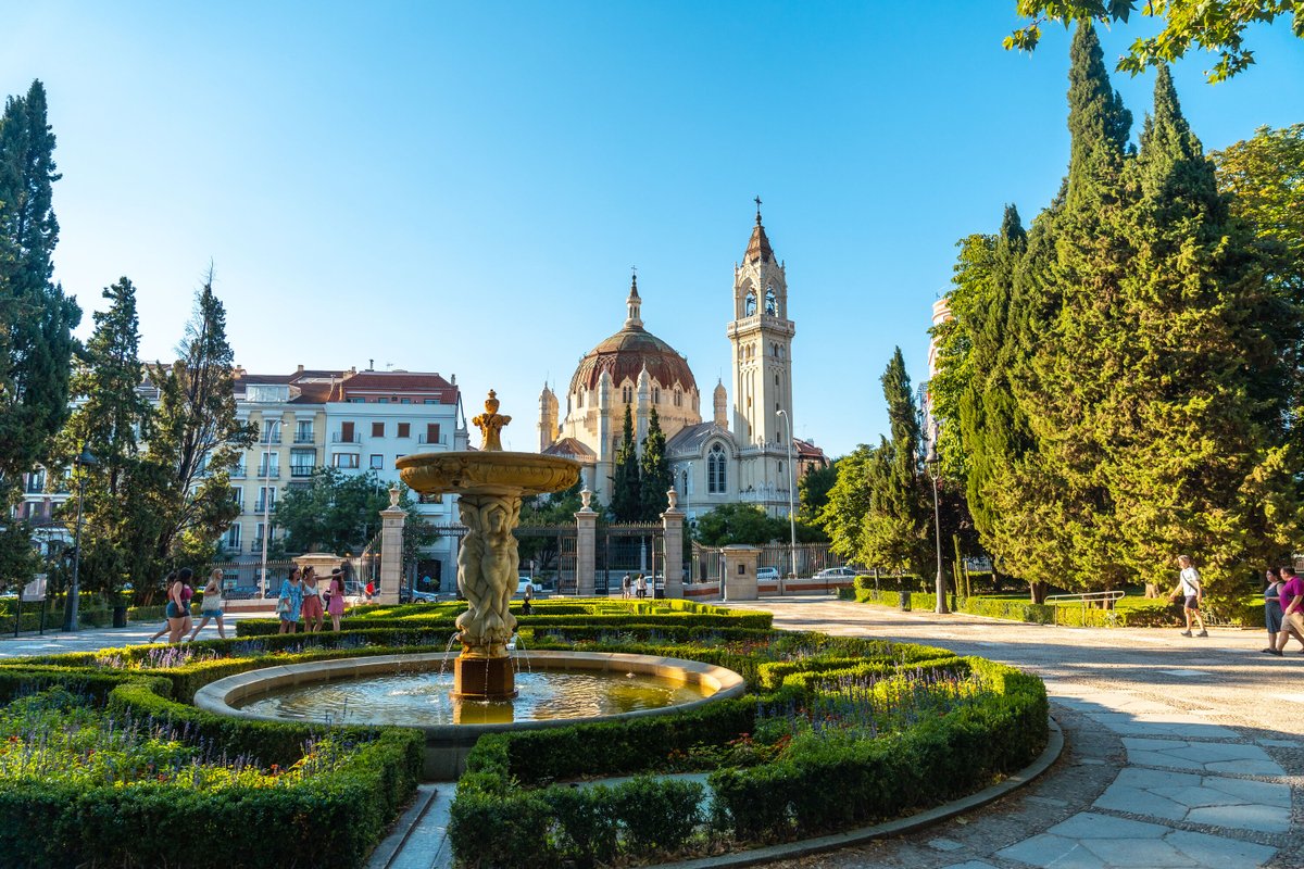 lookforplace's tweet image. #Church #of #Saint #Manuel and #Saint #Benedict #Iglesia #de #San #Manuel y #San #Benito #El #Retiro #Park #Madrid #Spain